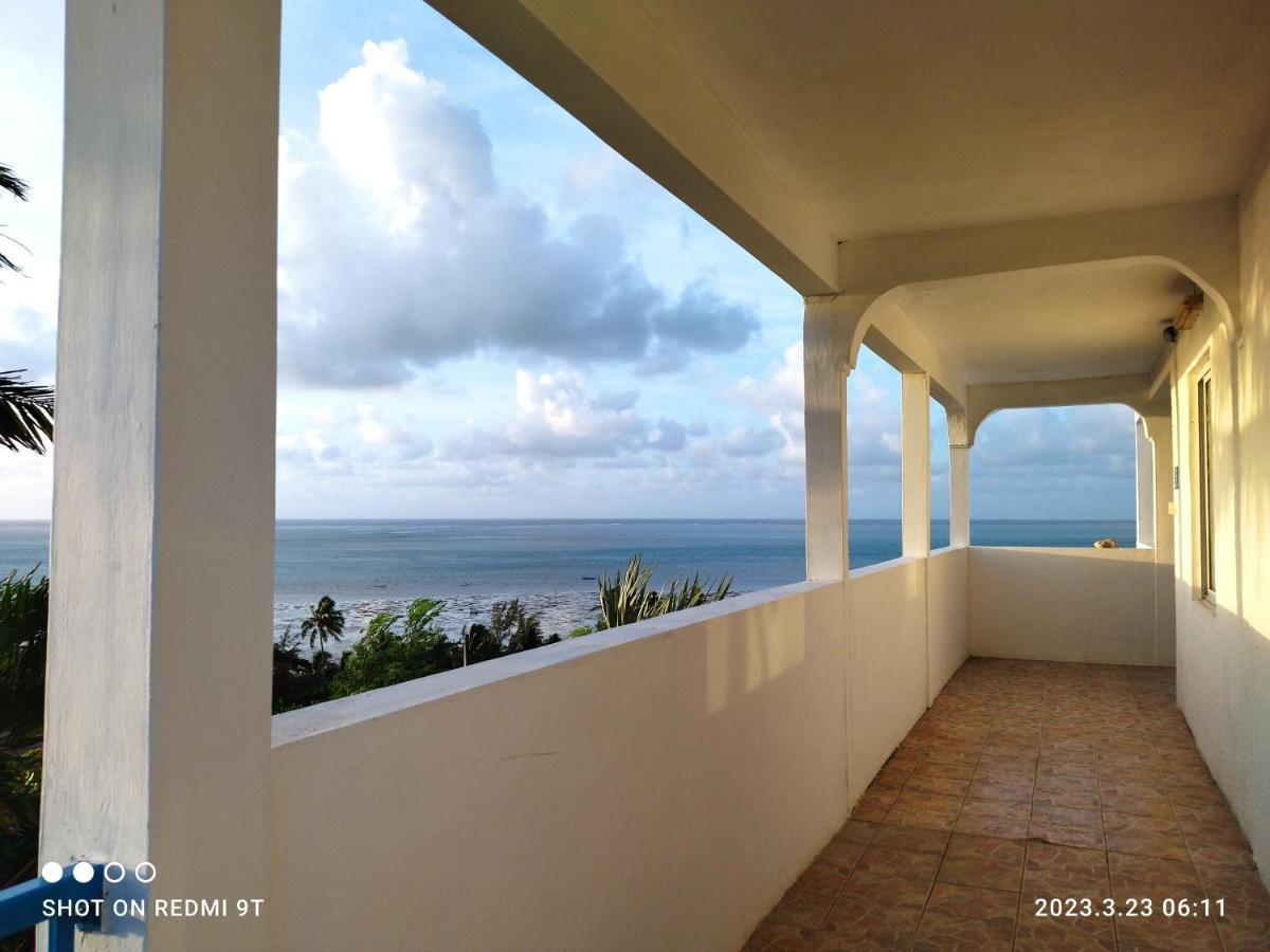 La Terrasse Hotel Port South East ภายนอก รูปภาพ
