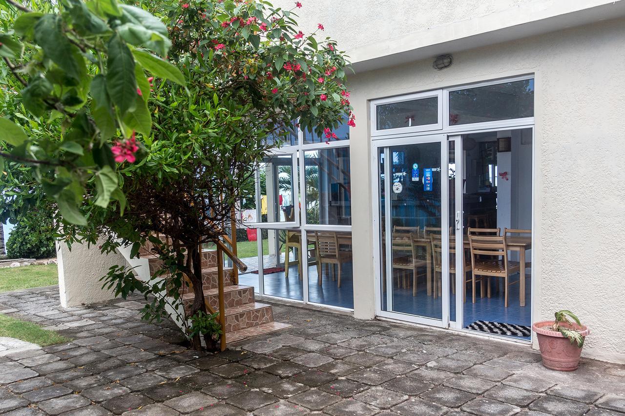 La Terrasse Hotel Port South East ภายนอก รูปภาพ